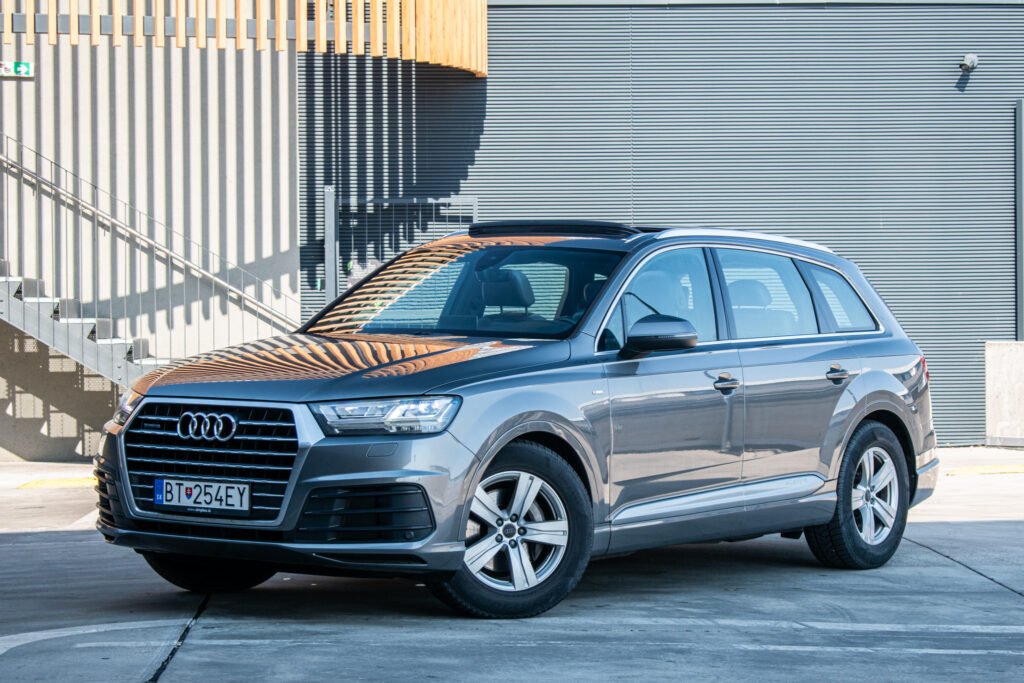 Audi Q7 3.0 TDI 272k S line Quattro AJ NA SPLÁTKY / PROTIÚČET