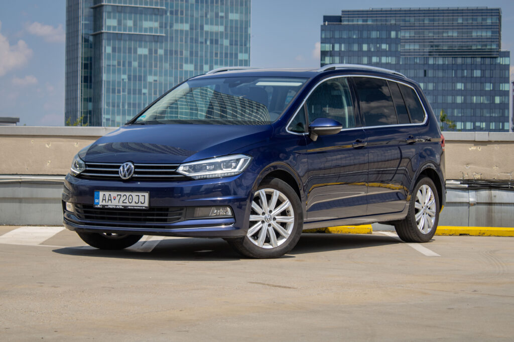 Volkswagen Touran 2.0 TDI SCR 150k Highline, 110 kW, M6 / AJ NA SPLÁTKY /