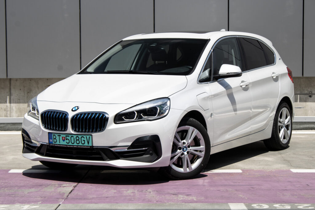 BMW Rad 2 Active Tourer 100 kW, 6-st.automat, 2018, plug-in-hybrid