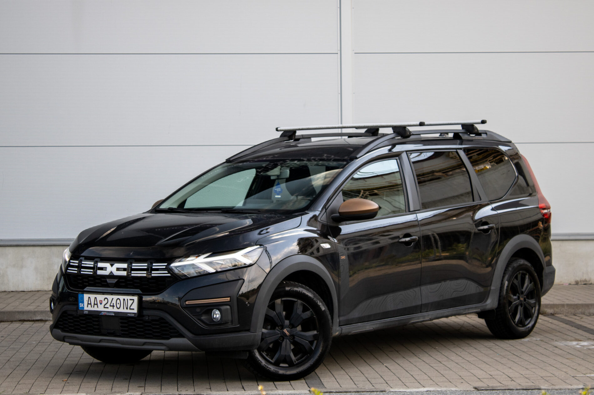 Dacia Jogger 1.0 Extreme / LPG + Benzín / 67kW / M6 / ZÁRUKA / AJ NA SPLÁTKY / PROTIÚČET