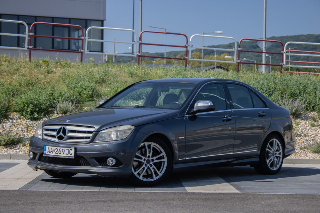 Mercedes-Benz C trieda Sedan 320 CDI Avantgarde Sport AMG 4-matic A/T