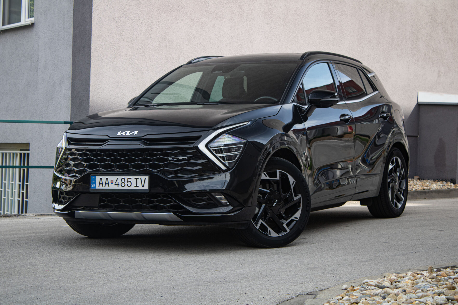 Kia Sportage 1.6T-GDi HEV GT-Line AWD AT 6-st. 2023 / AJ NA SPLÁTKY / PROTIÚČET /