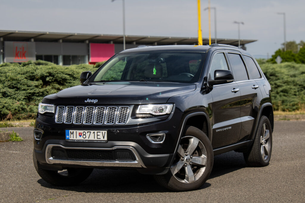 Jeep Grand Cherokee 3.0L V6 TD Limited / 184kW / A8 / ZÁRUKA / AJ NA SPLÁTKY / PROTIÚČET