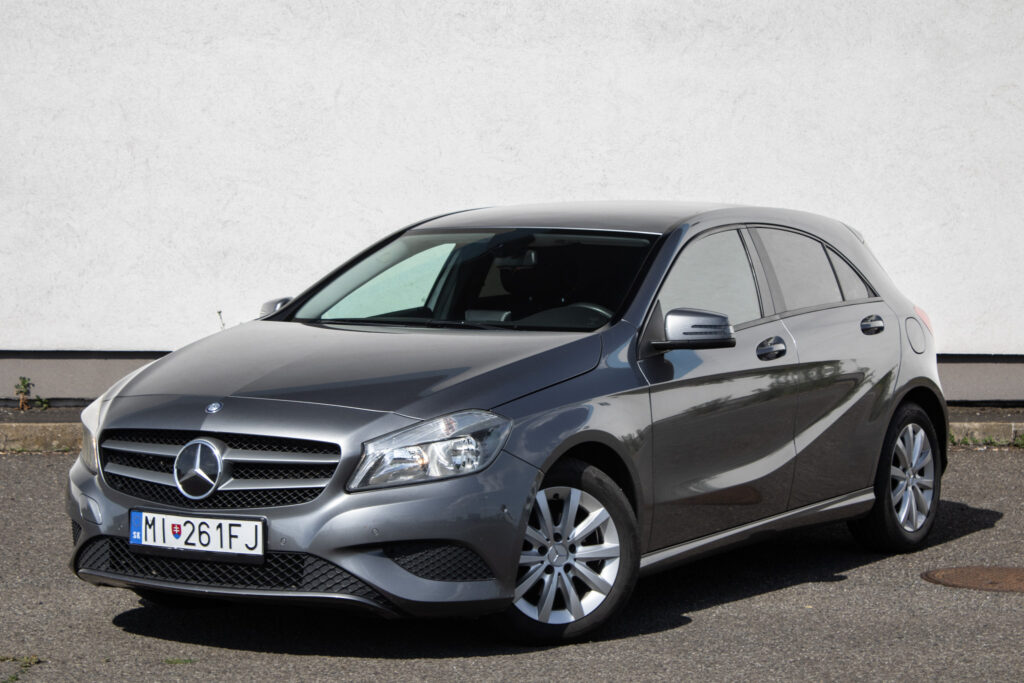 Mercedes-Benz A trieda 180 BlueEFFICIENCY / 90kW / M6 / ZÁRUKA / AJ NA SPLÁTKY / PROTIÚČET