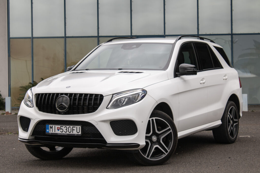 Mercedes-Benz GLE SUV 350d 4Matic AMG Paket / 190kW / A9 / ZÁRUKA / AJ NA SPLÁTKY / PROTIÚČET