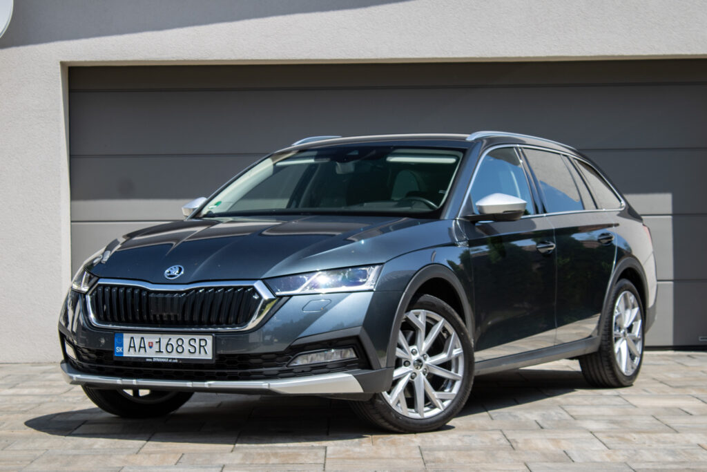 Škoda Octavia Combi Scout 2.0 TDI 4x4 DSG / 110kW / A7 / ZÁRUKA / AJ NA SPLÁTKY / PROTIÚČET