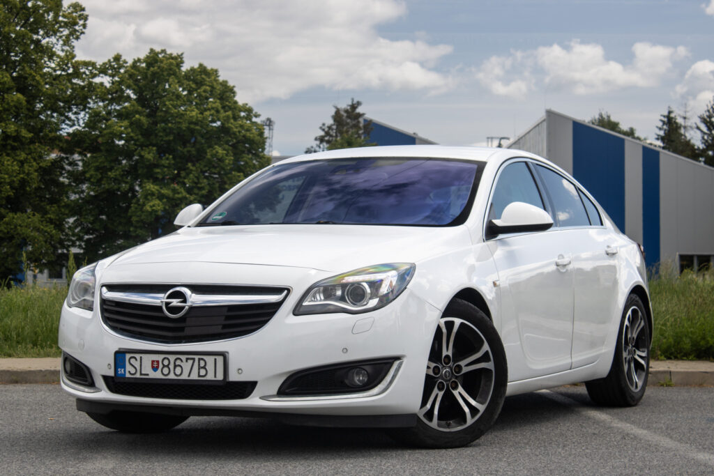 Opel Insignia 2.0 CDTI / 125kW / M6 / ZÁRUKA / AJ NA SPLÁTKY / PROTIÚČET