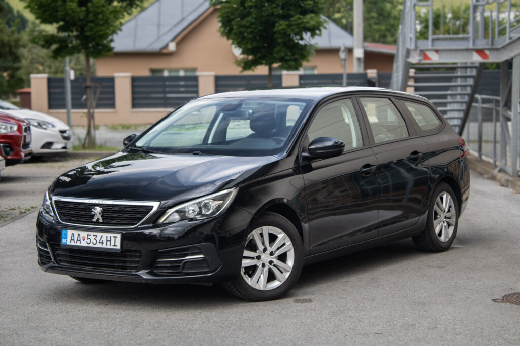Peugeot 308 Break/SW 1.2 PureTech Active / 96kW / A8 / ZÁRUKA / AJ NA SPLÁTKY / PROTIÚČET