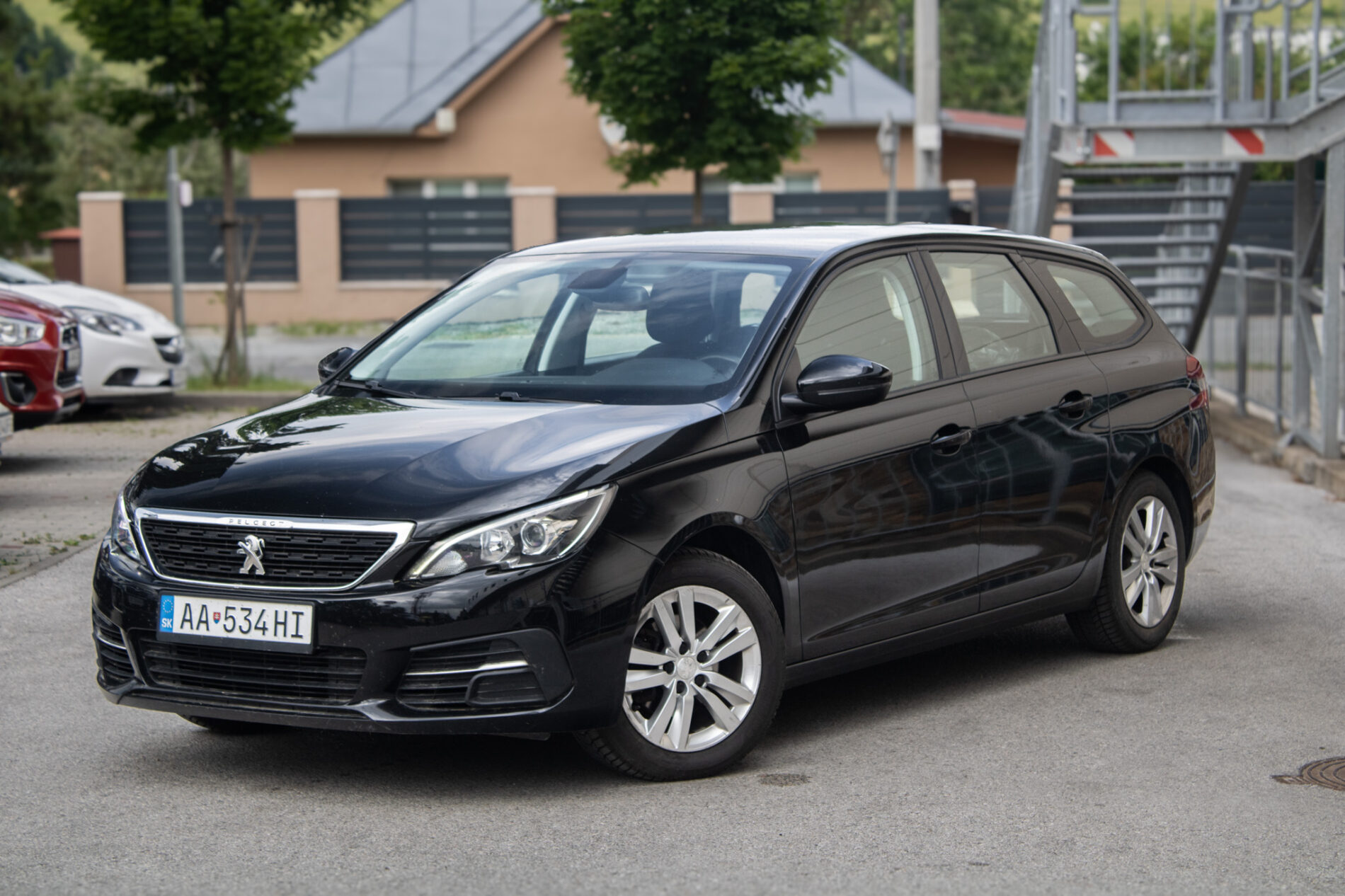 Peugeot 308 Break/SW 1.2 PureTech Active / 96kW / A8 / ZÁRUKA / AJ NA SPLÁTKY / PROTIÚČET