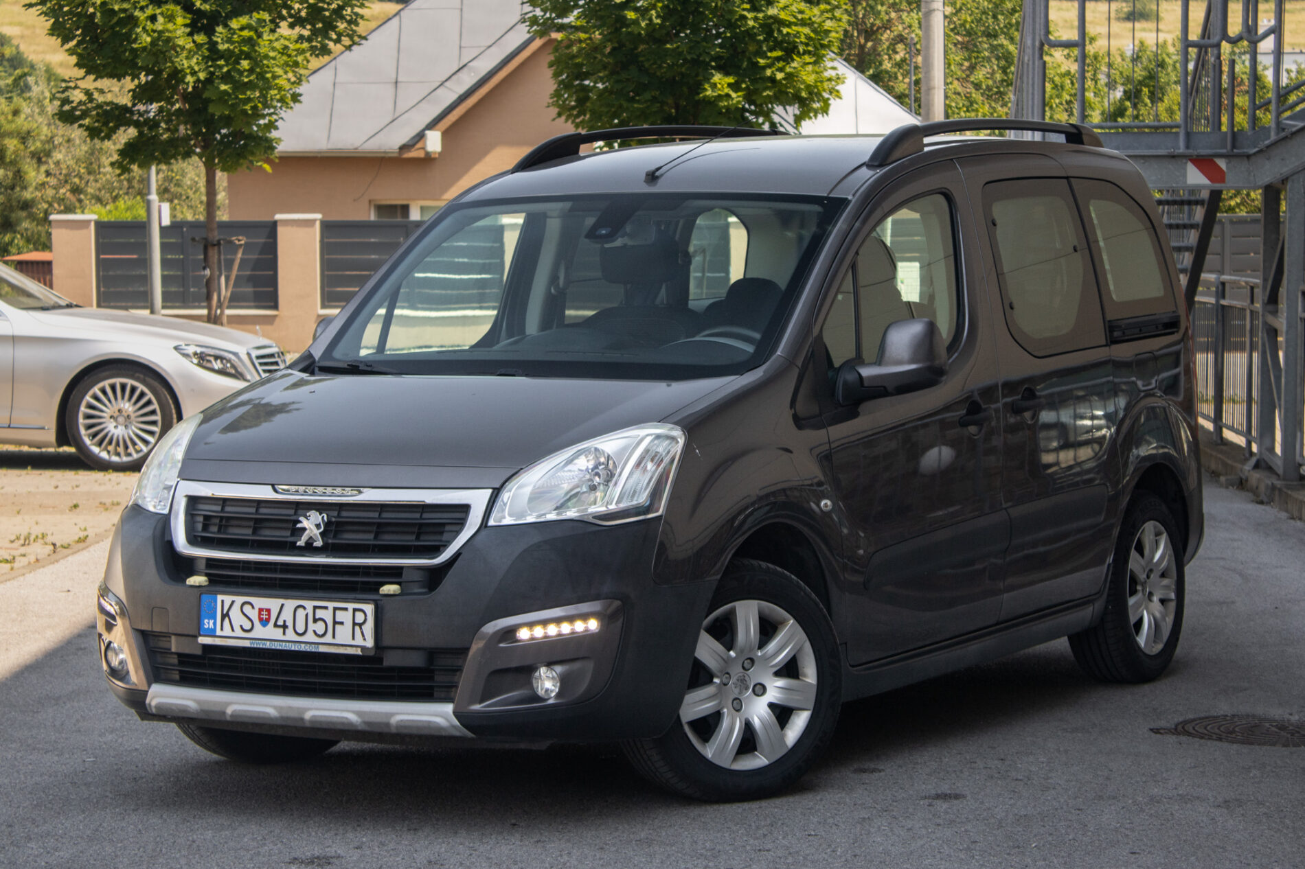 Peugeot Partner Tepee 1.6 BlueHDI Active / 73kW / M5 / ZÁRUKA / AJ NA SPLÁTKY / PROTIÚČET