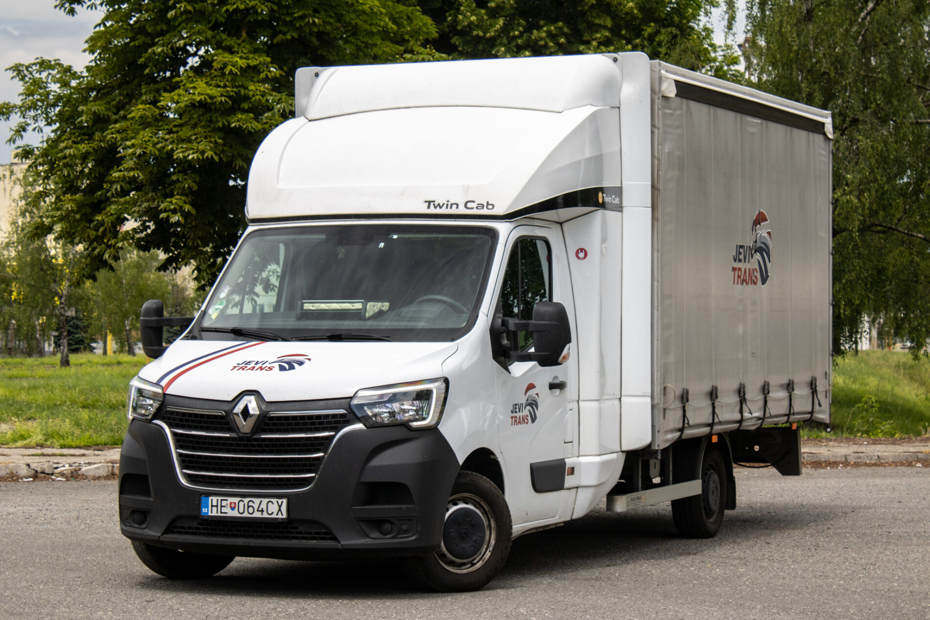 Renault Master 2.3cdi TwinCab / 120kW / M6 / AJ NA SPLÁTKY / PROTIÚČET