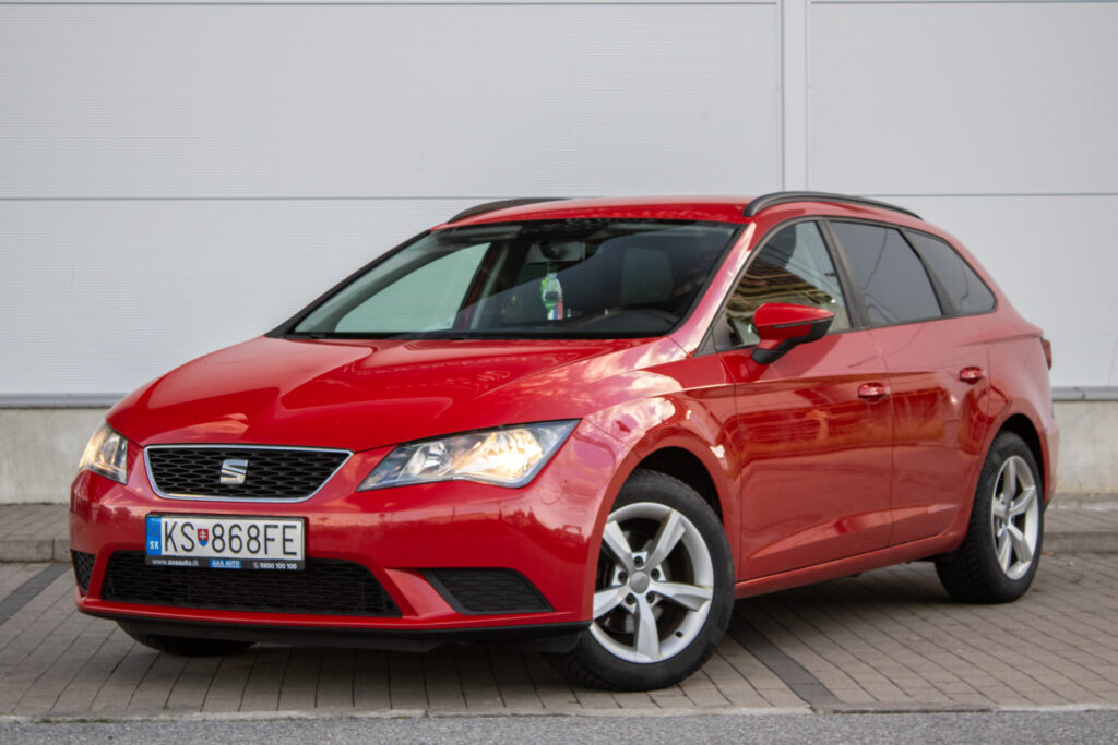 Seat Leon 1.2 TSI Reference / 81kW / M6 / ZÁRUKA / AJ NA SPLÁTKY / PROTIÚČET