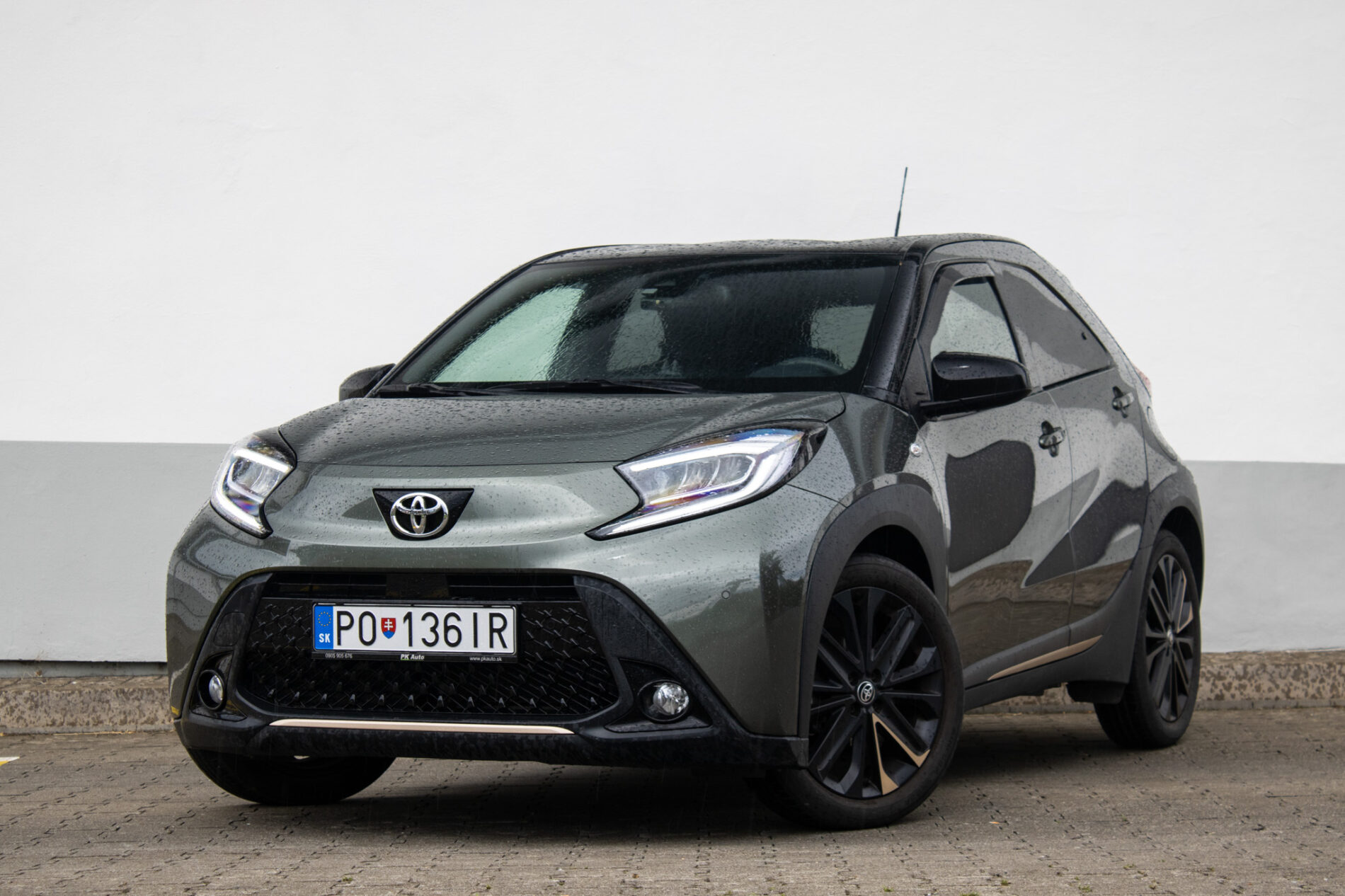 Toyota Aygo X 1.0 VVT-i Selection / 53kW / S-CVT / ZÁRUKA / AJ NA SPLÁTKY / PROTIÚČET