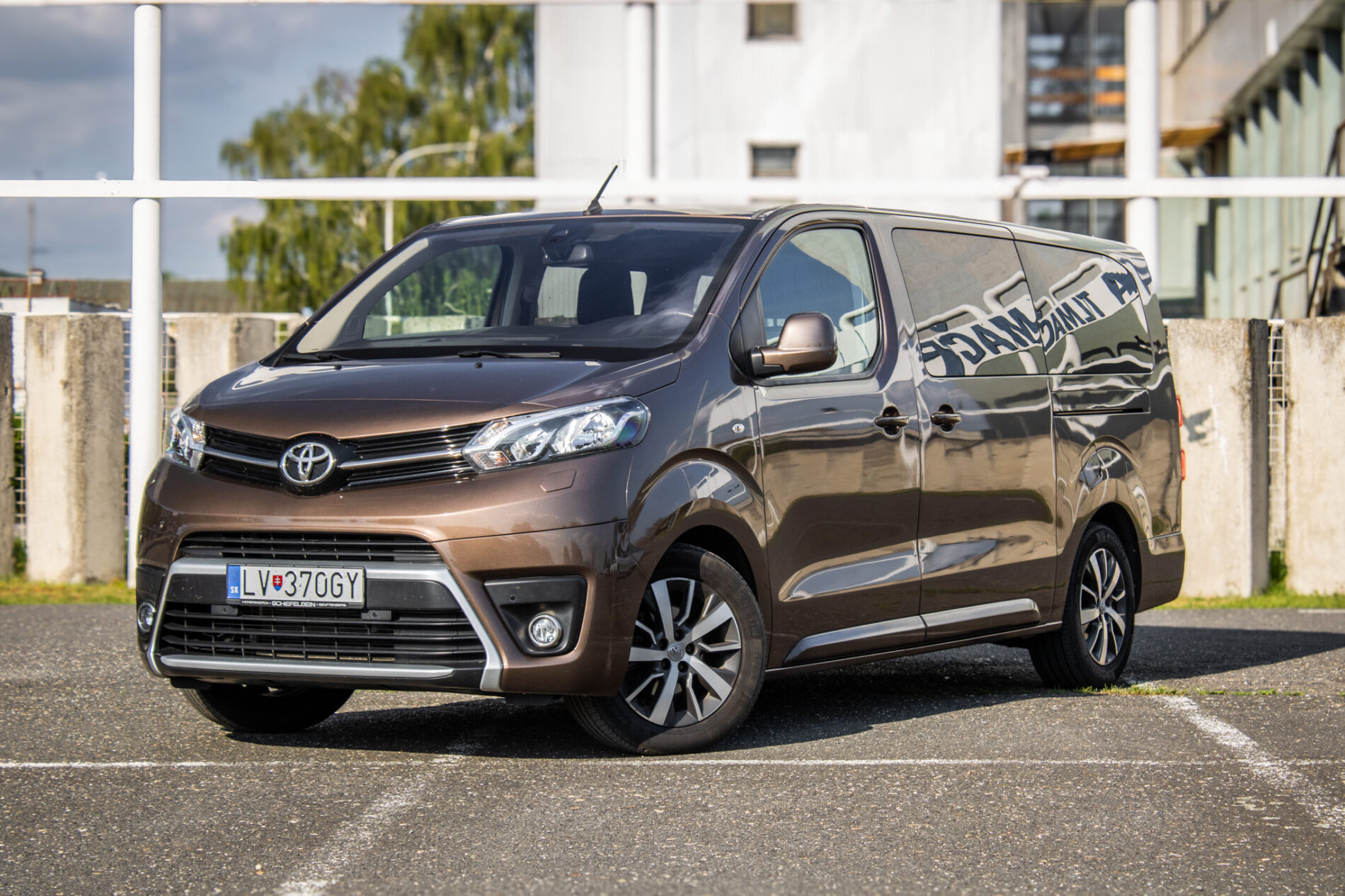 Toyota Proace Verso 2.0 106kW AT8 / NA SPLÁTKY / NA PROTIÚČET