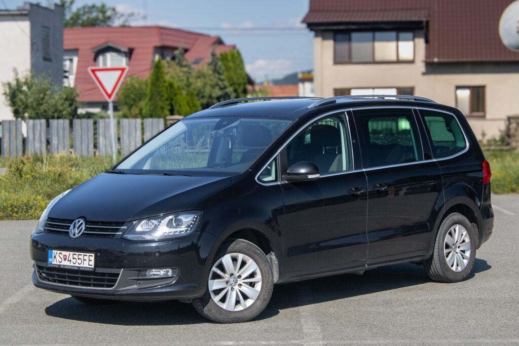 Volkswagen Sharan 2.0 TDI BMT Comfortline / 103kW / A6 / ZÁRUKA / AJ NA SPLÁTKY / PROTIÚČET