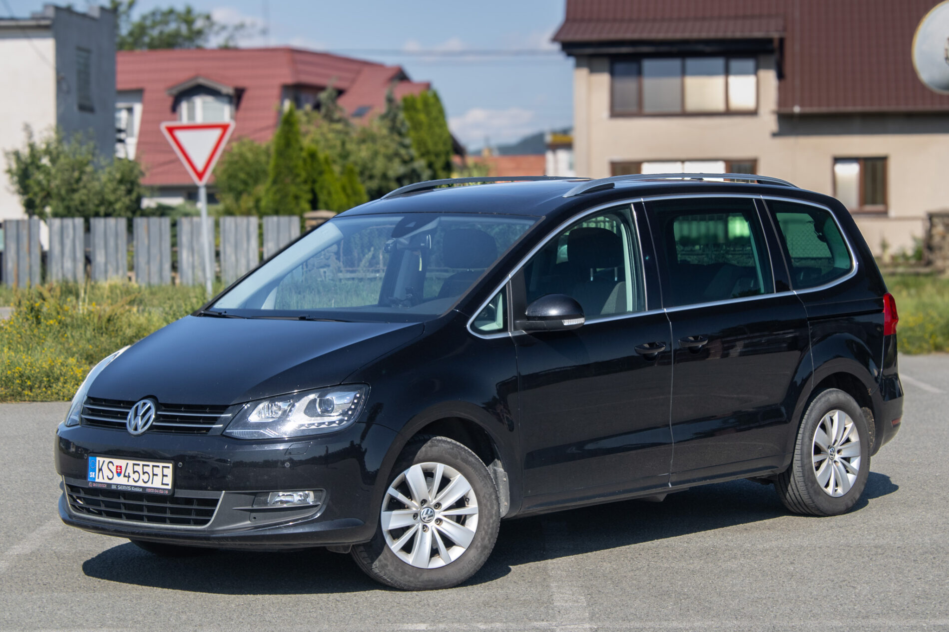 Volkswagen Sharan 2.0 TDI BMT Comfortline / 103kW / A6 / ZÁRUKA / AJ NA SPLÁTKY / PROTIÚČET