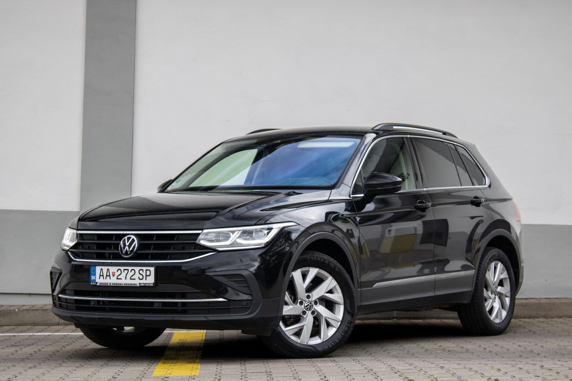 Volkswagen Tiguan 2.0 TDI Life 4Motion DSG / 110 kW / A7 / ZÁRUKA / AJ NA SPLÁTKY / PROTIÚČET