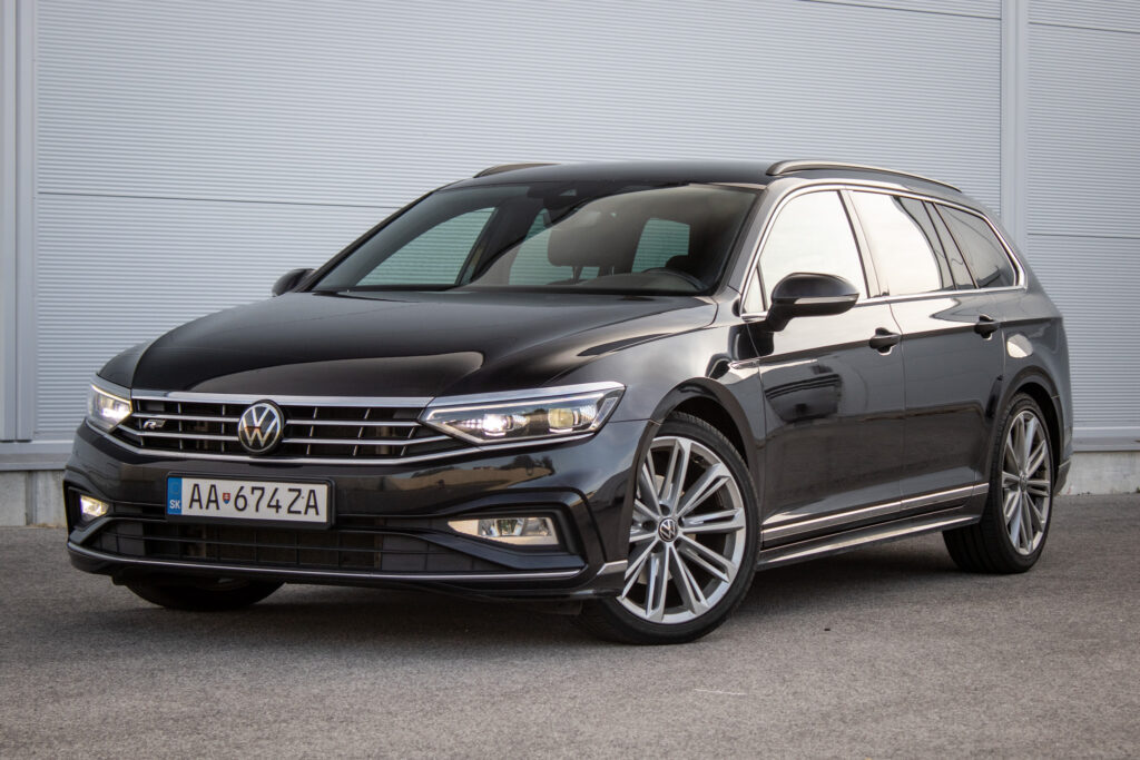 Volkswagen Passat Variant 2.0 TDI DSG R-LINE 147kW AT7 / NA SPLÁTKY / NA PROTIÚČET