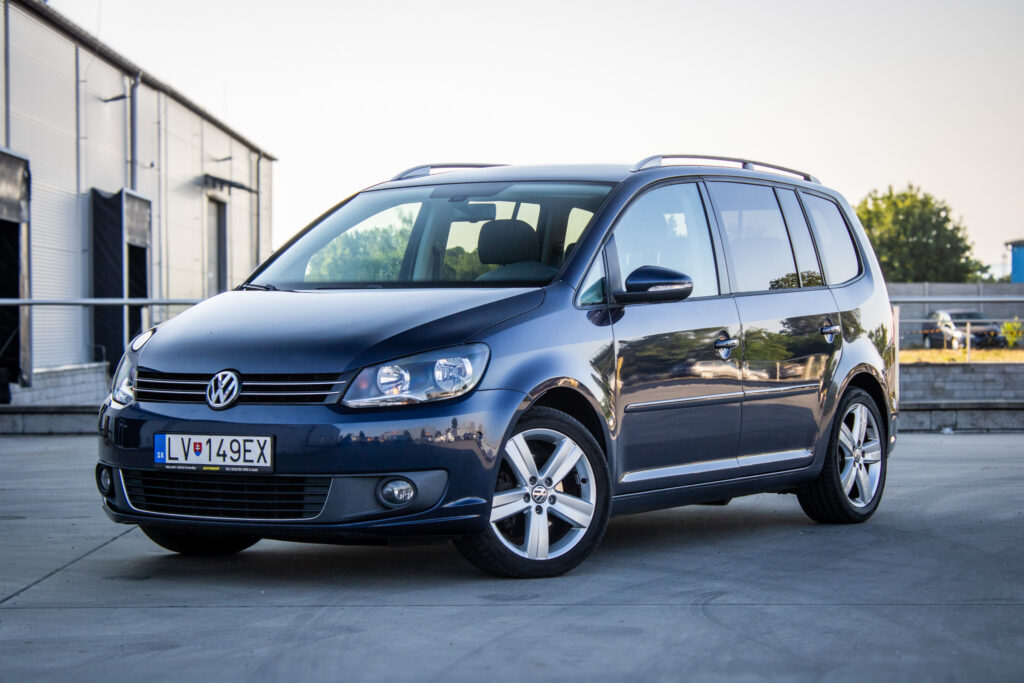 Volkswagen Touran 1.6 TDI DSG 77kW AT7 / NA SPLÁTKY / NA PROTIÚČET