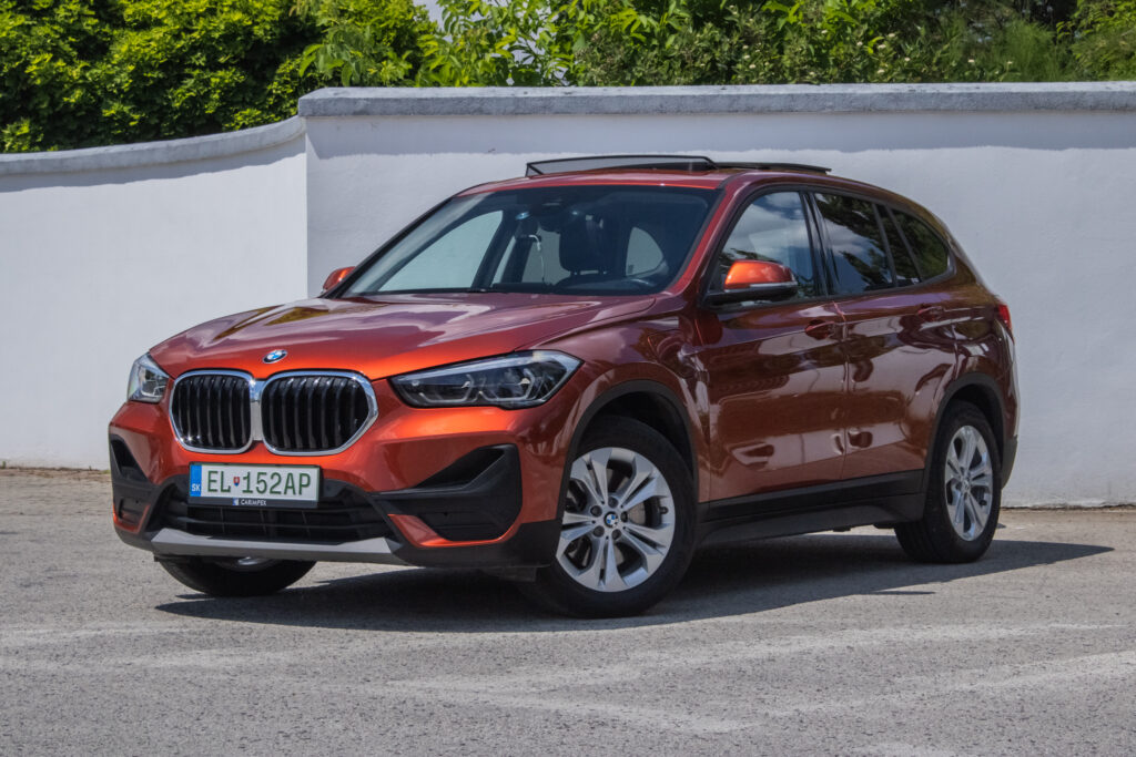 BMW X1 xDrive 25e / PANO / Head-UP / ACC / AJ NA SPLÁTKY / PROTIÚČET