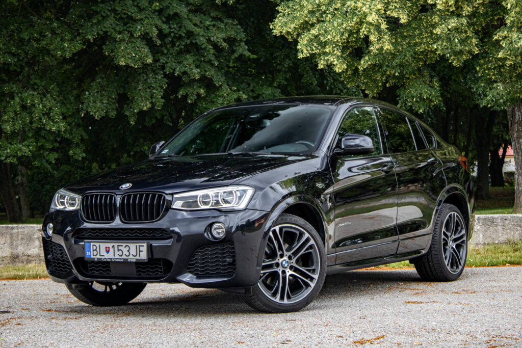 BMW X4 xDrive35d AT8 230kW M-PAKET / NA SPLÁTKY / NA PROTIÚČET