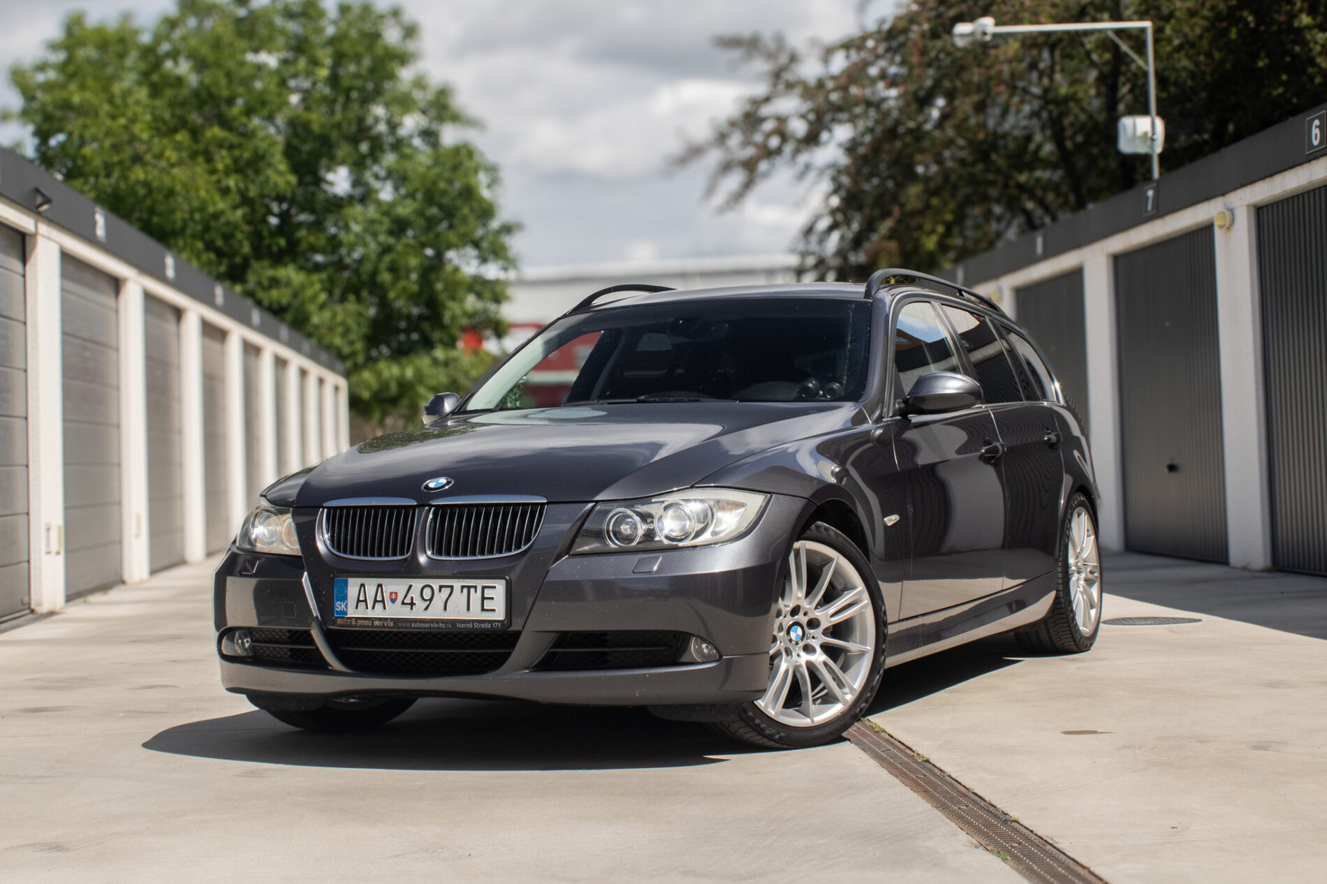 BMW Rad 3 325i MT/6 / AJ NA SPLÁTKY / PROTIÚČET