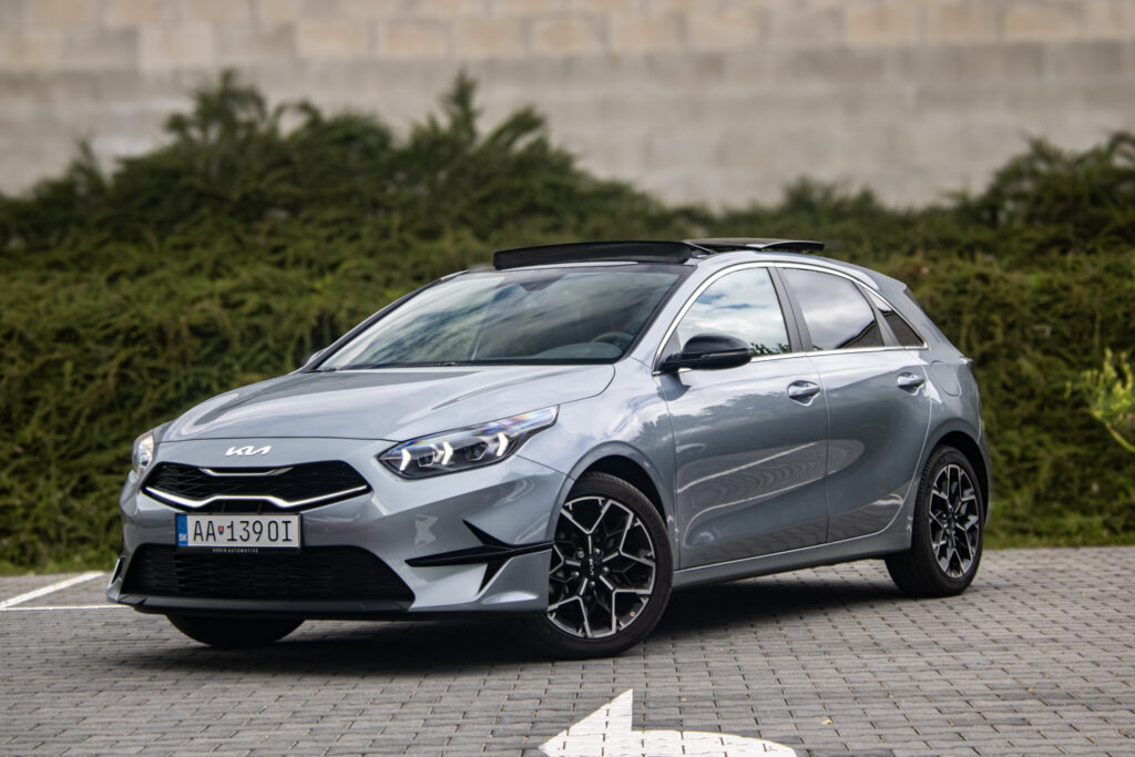 Kia Ceed 1.5 T-GDi Sport 103kW MT6 / NA SPLÁTKY / NA PROTIÚČET