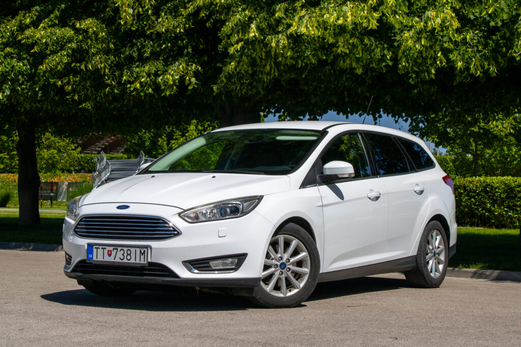 Ford Focus Kombi 2.0 TDCi Duratorq PowerShift / AJ NA SPLÁTKY / PROTIÚČET /