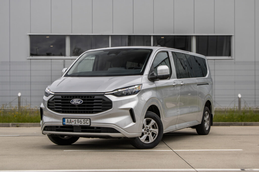 Ford Transit Custom AWD 4x4 AUTOMAT 170k L2 XL | 8 MIEST / AJ NA SPLÁTKY / PROTIÚČET