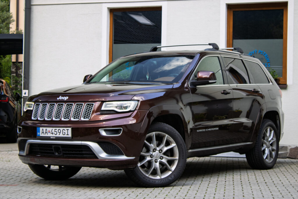 Jeep Grand Cherokee 3.0L V6 TD Summit AT8 184kW / NA SPLÁTKY / NA PROTIÚČET