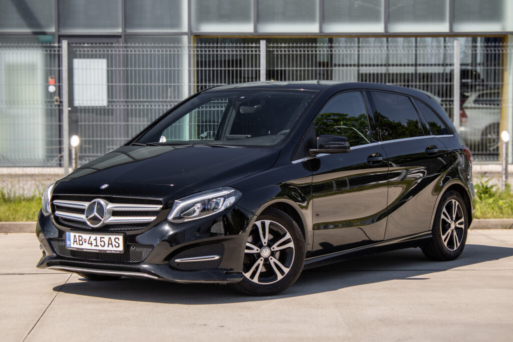 Mercedes-Benz B trieda 180d Avantgarde 7G-DCT AT/7 / AJ NA SPLÁTKY / PROTIÚČET