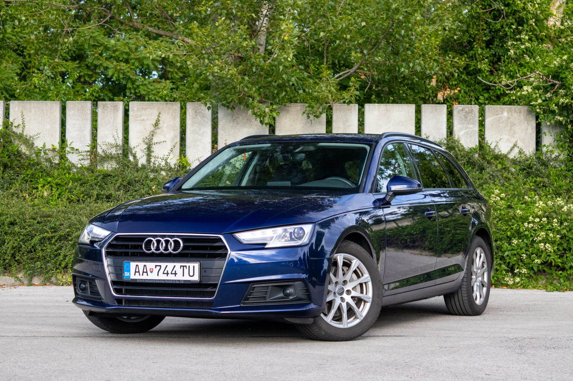 Audi A4 Avant 40 2.0 140kw TDI S tronic / TOP STAV / Aj na splátky a protiúčet /