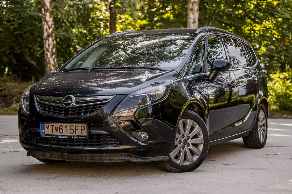 Opel Zafira Tourer 96kW / 7-Miest / AJ NA SPLÁTKY / PROTIÚČET