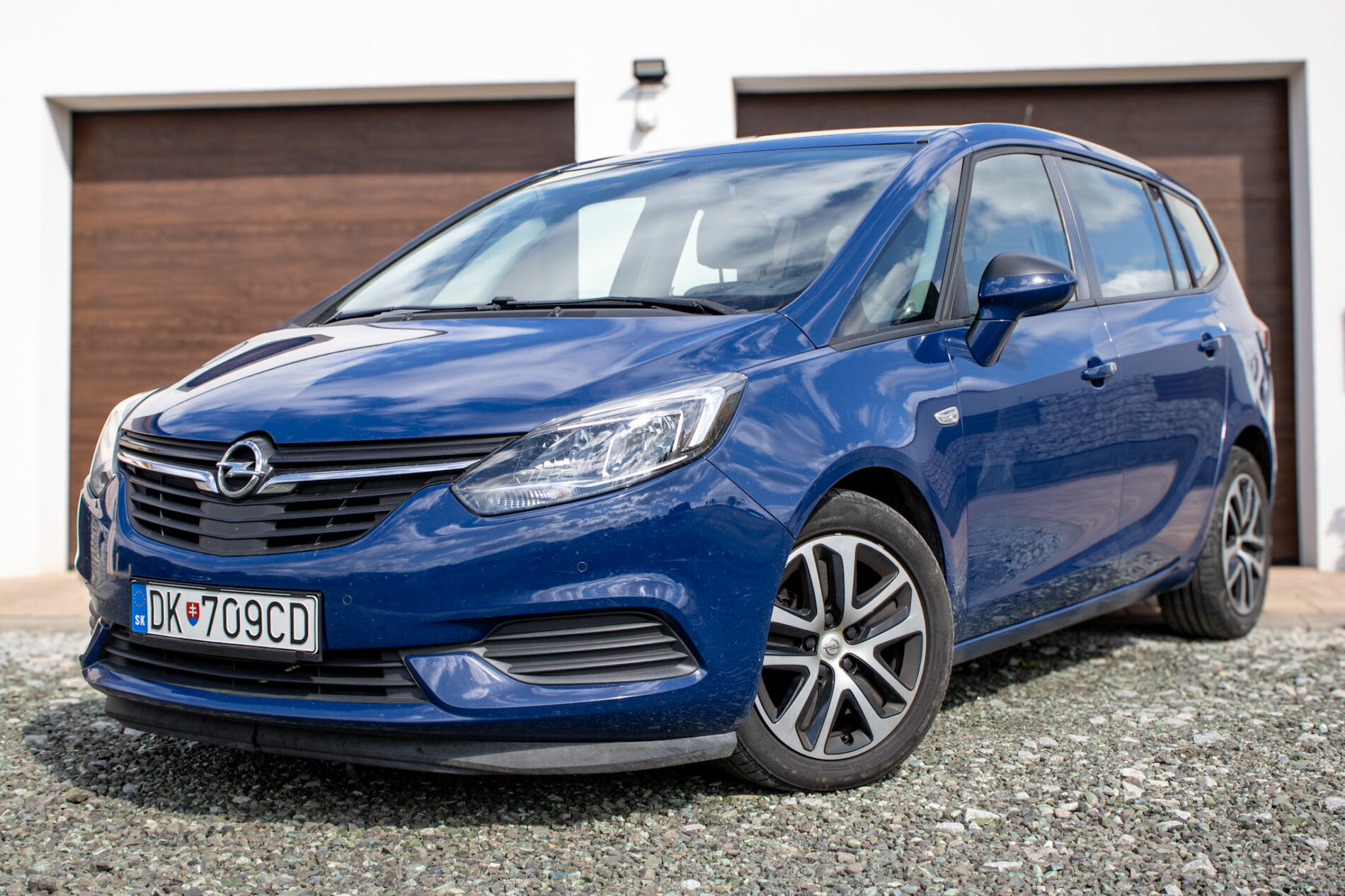 Opel Zafira TOURER 96kW 7-Miestne AT/6 / AJ NA SPLÁTKY / PROTIÚČET