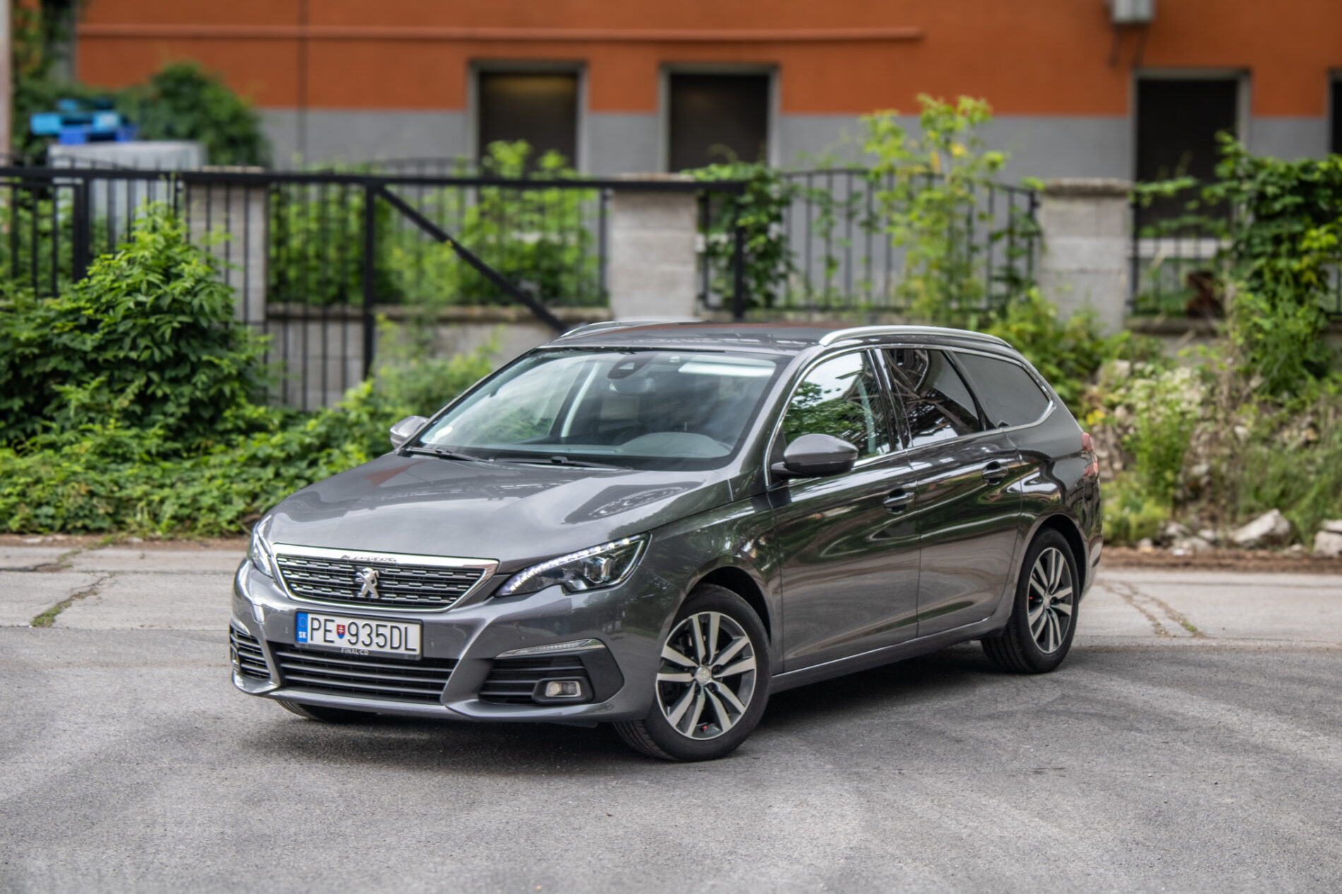 Peugeot 308 Break/SW SW 1.5 BlueHDi Allure AT8, 96kW / AJ NA SPLÁTKY / PROTIÚČET