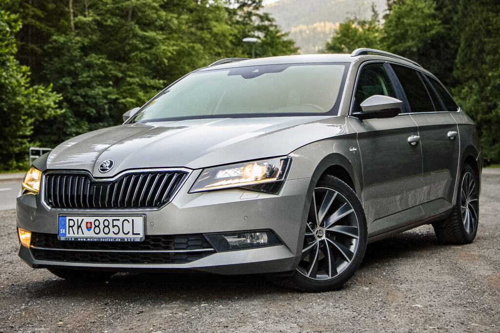 Škoda Superb Combi Laurin Klement 4×4 / AJ NA SPLÁTKY / PROTIÚČET