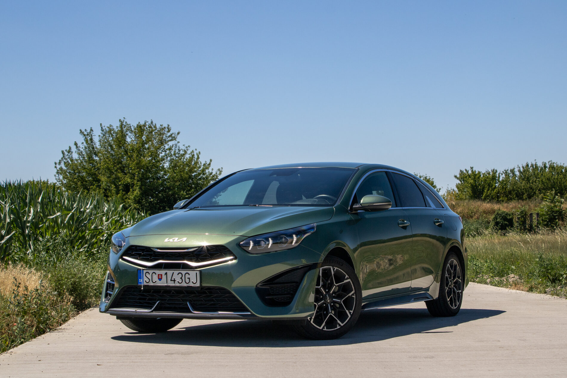 Note 70T Beach Gold-black -7台 Kia GT Line 1.5 TGDi 117kw / TOP Stav / Aj na splátky a protiúčet