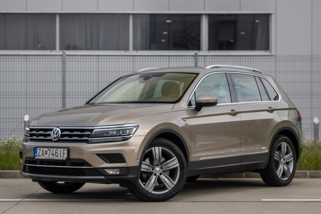 Volkswagen Tiguan Highline 2.0 TSI 140 kW / AJ NA SPLÁTKY / PROTIÚČET