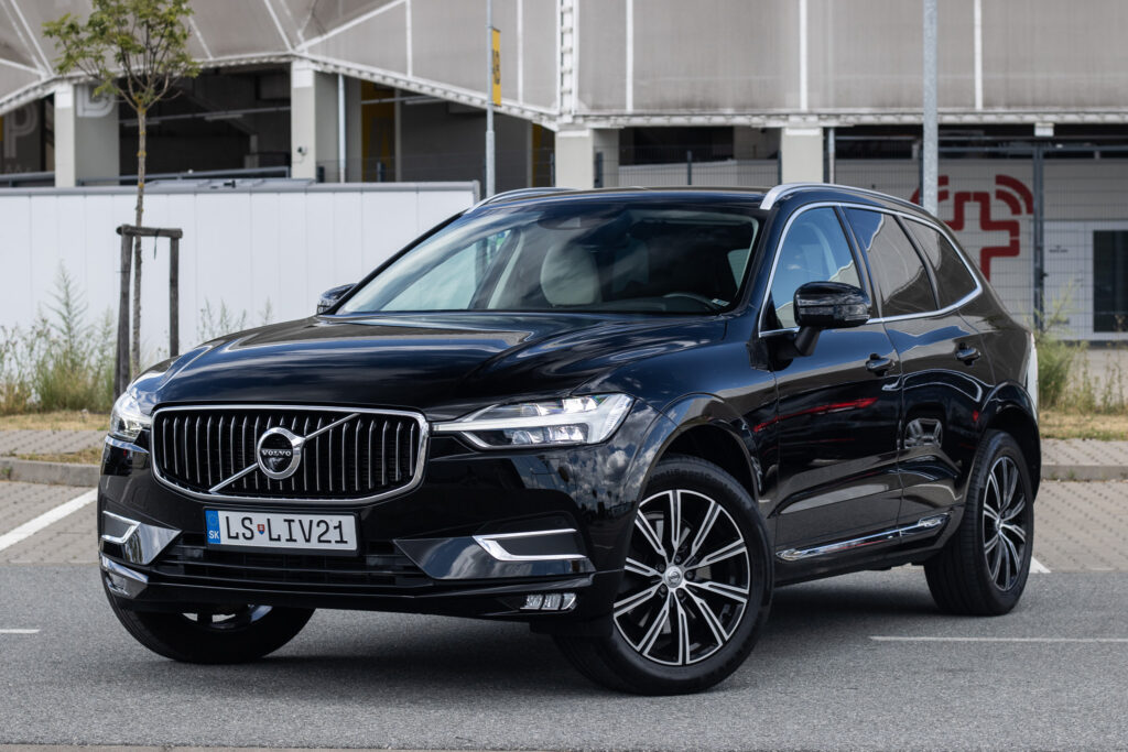 Volvo XC60 D4 A/T, 140kW (2019) / AJ NA SPLÁTKY / PROTIÚČET /