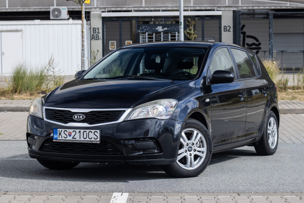 Kia Ceed 1.4 CVVT, 77kW (2011) / AJ NA SPLÁTKY / PROTIÚČET /