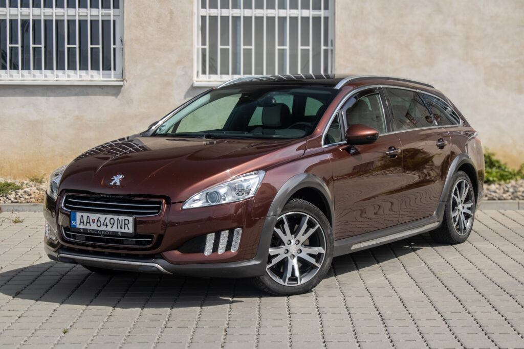 Peugeot 508 SW 2.0HDi Rxh-hybrid 120kW / AJ NA SPLÁKY / PROTIÚČET