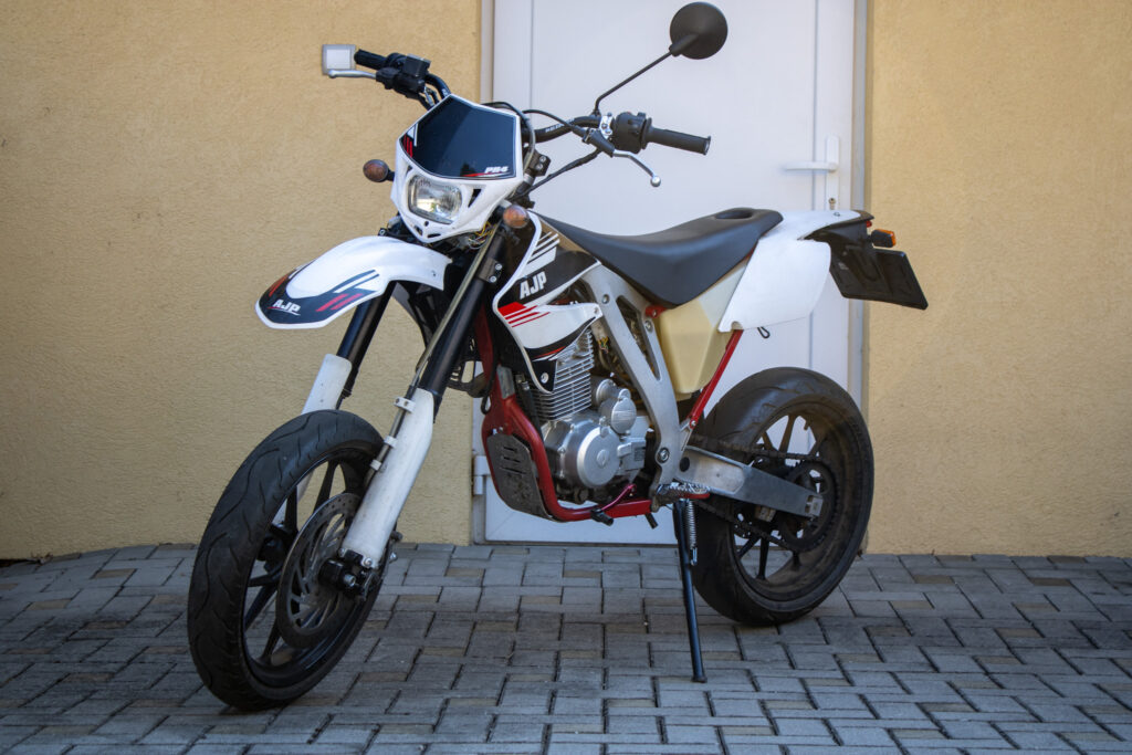 AJP PR4 240 Enduro / NA SPLÁTKY / NA PROTIÚČET