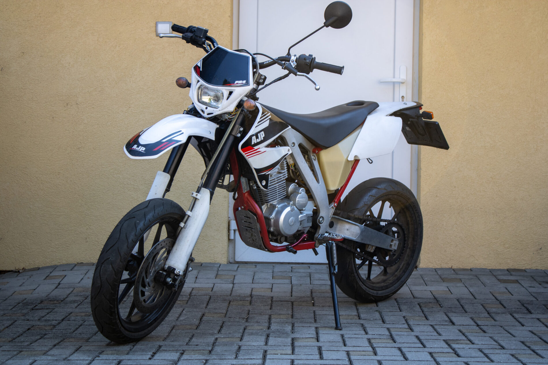 AJP PR4 240 Enduro / NA SPLÁTKY / NA PROTIÚČET