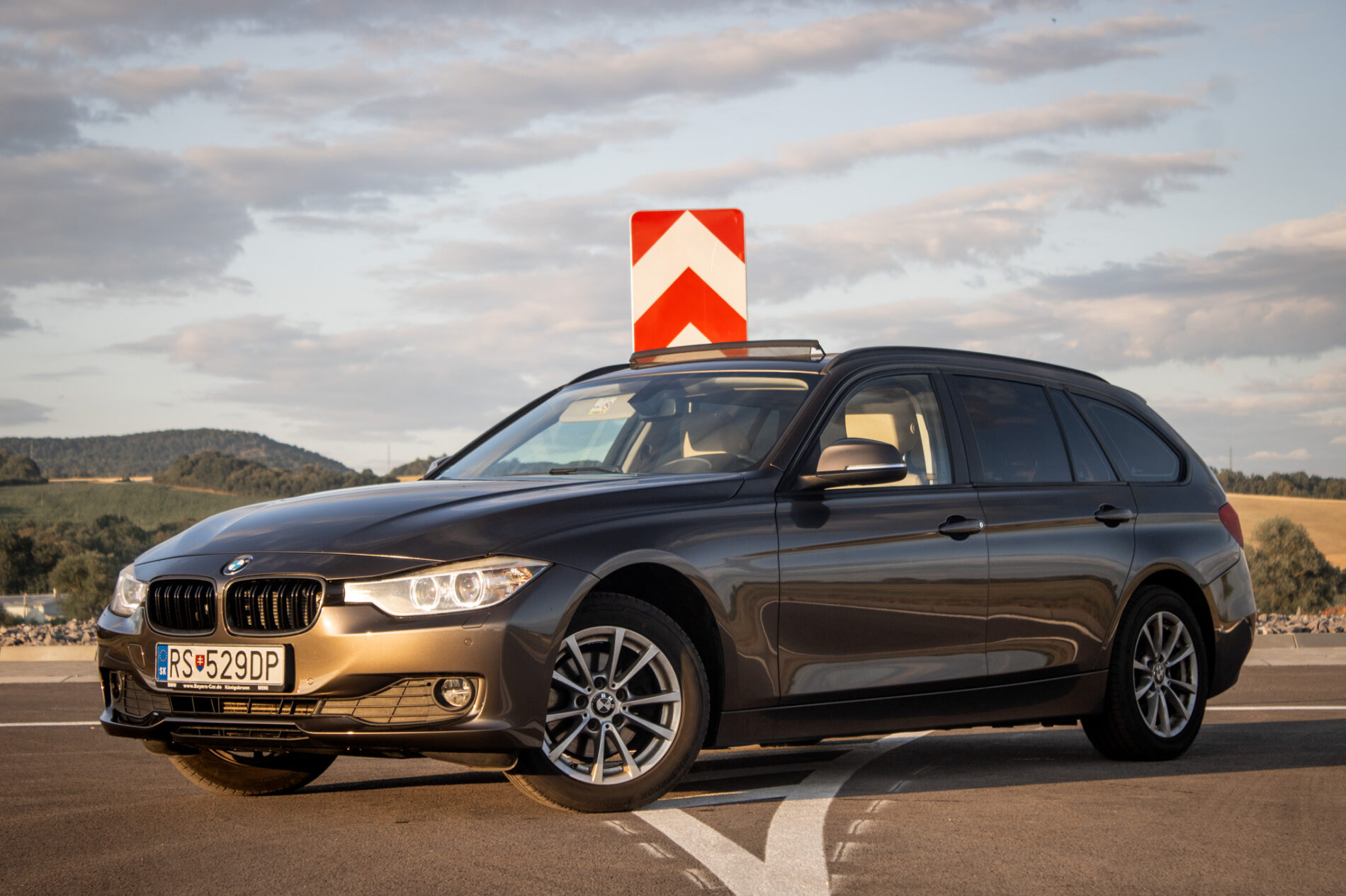 BMW Rad 3 Touring 318d  F31 A/T, 105kW / AJ NA SPLÁTKY / PROTIÚČET /