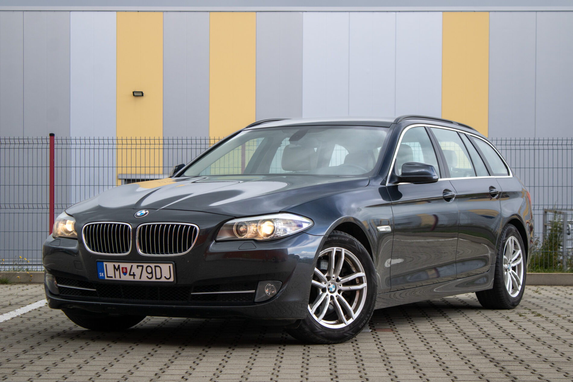 BMW Rad 5 Touring 520d / 120kW / M6 / AJ NA SPLÁTKY / PROTIÚČET
