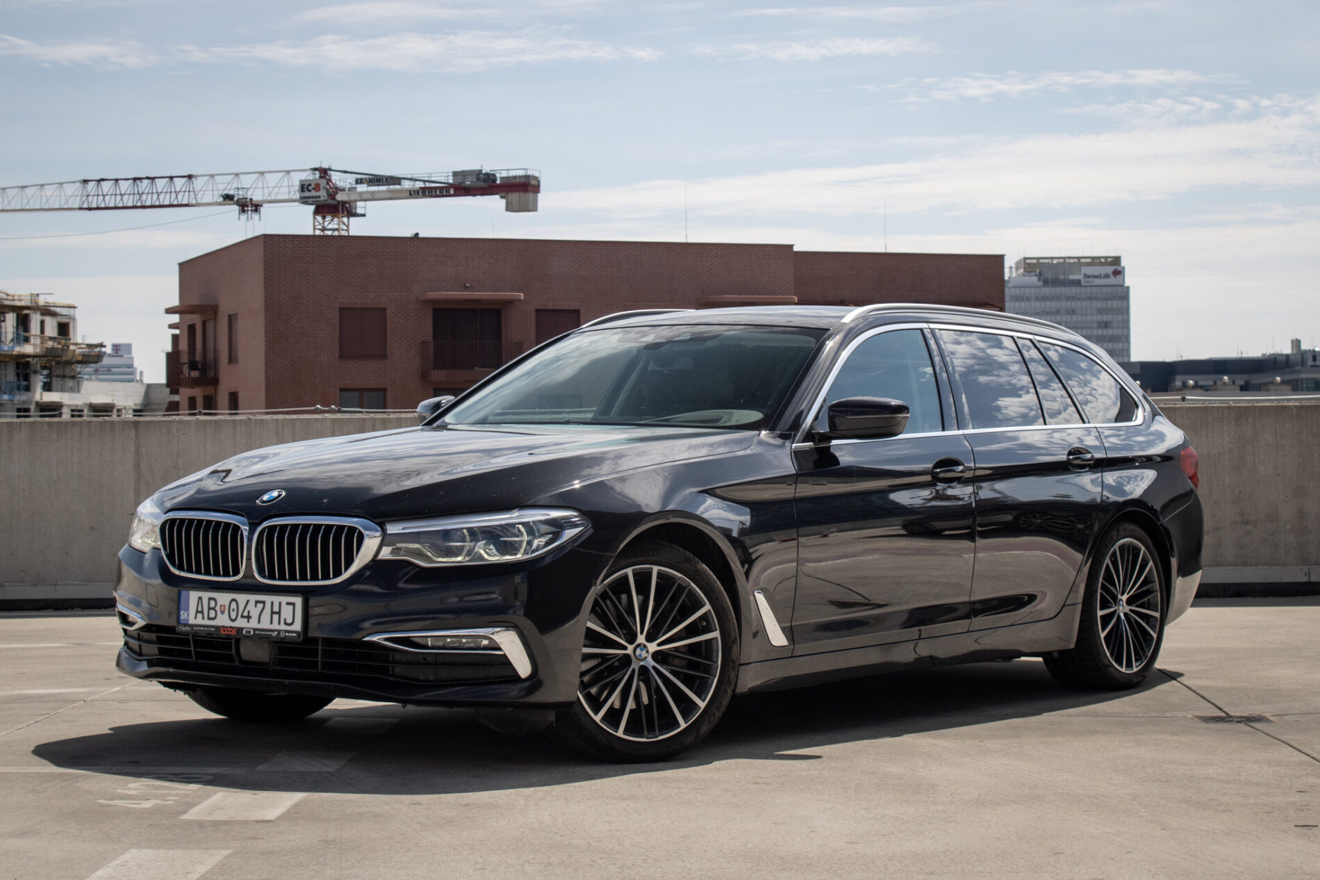 BMW Rad 5 Touring 540i xDrive Luxury line A/T, 250kW, A8 / AJ NA SPLÁTKY / PROTIHODNOTA /
