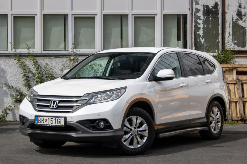 Honda CR-V 2.2 i-DTEC Elegance 4WD / 110kW / M6 / ZÁRUKA / AJ NA SPLÁTKY / PROTIÚČET