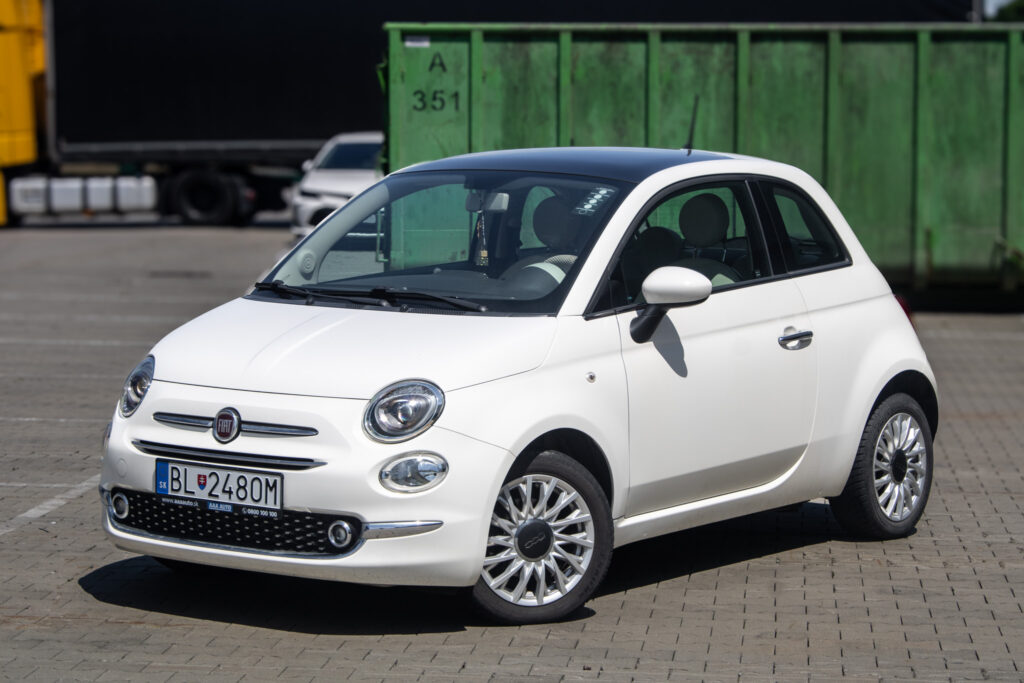Fiat 500 1.2 8v Lounge / 51kW / M5 / ZÁRUKA / AJ NA SPLÁTKY / PROTIÚČET