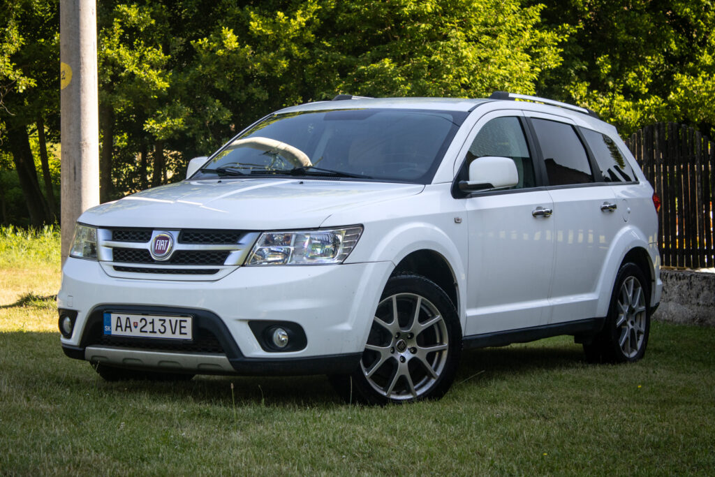 Fiat Freemont 2.0 16V MultiJet Cross 4x4 A/T, 125 kW, 7 miestne / AJ NA SPLÁTKY / PROTIÚČET /