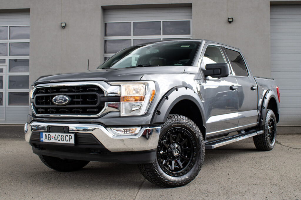 Ford F-150 XLT SuperCrew 4x4 3.5 EcoBoost / 298kW / ZÁRUKA / AJ NA SPLÁTKY / PROTIÚČET